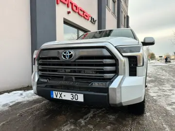 Tundra Crew Max Limited Hybrid Extra Lange