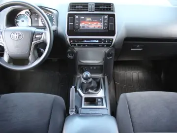 Land Cruiser 2,8 3-türig Klima*AHK*DAB