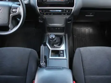 Land Cruiser 2,8 3-türig Klima*AHK*DAB