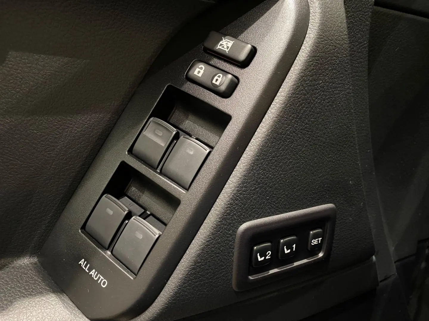 Land Cruiser 2.8 D-4D Autm.TEC-Edition *AHK*LED*