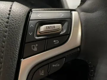Land Cruiser 2.8 D-4D Autm.TEC-Edition *AHK*LED*