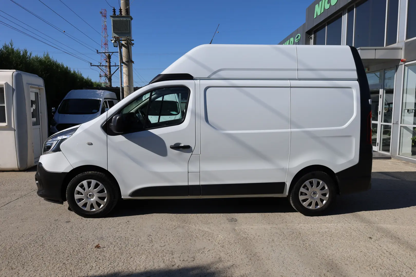 Renault Trafic L1H2 2.0D 145CP