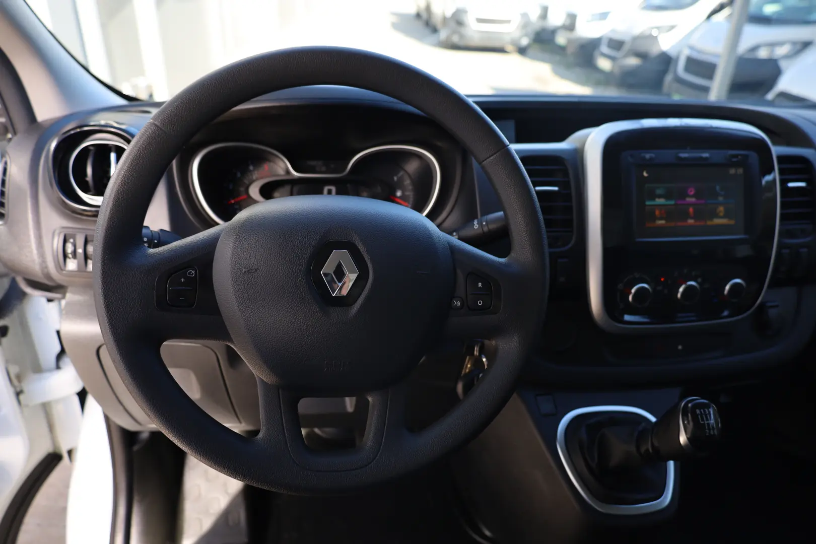 Renault Trafic L1H2 2.0D 145CP