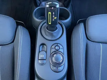Cooper SE