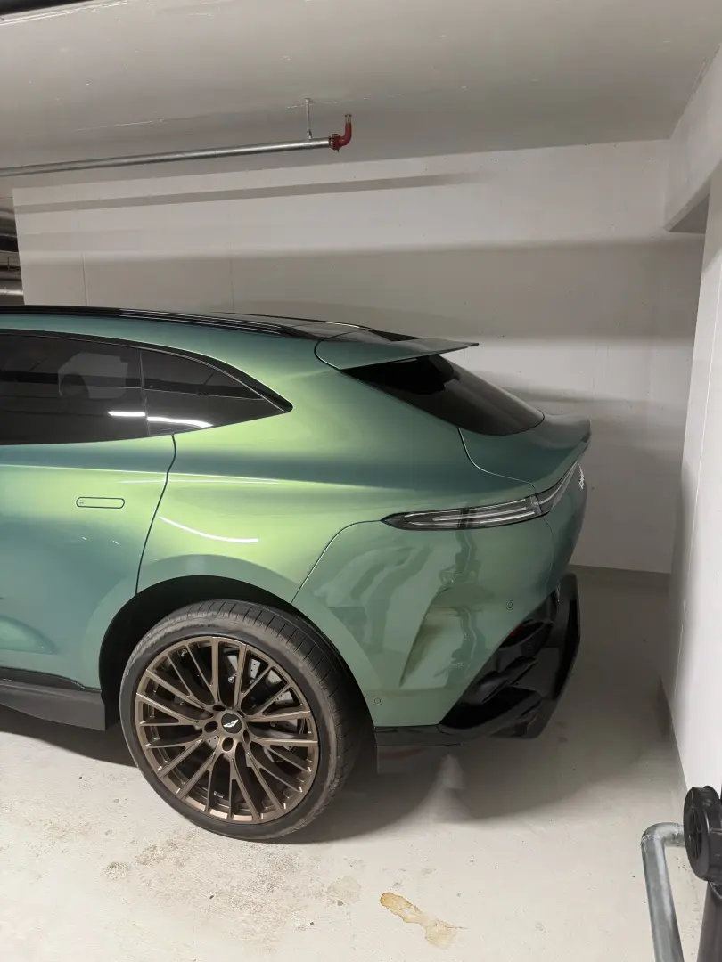 Aston Martin DBX