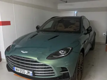 Aston Martin DBX