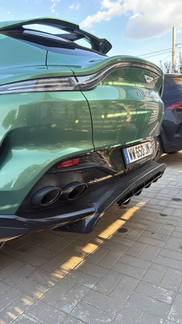 Aston Martin DBX