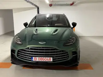 Aston Martin DBX