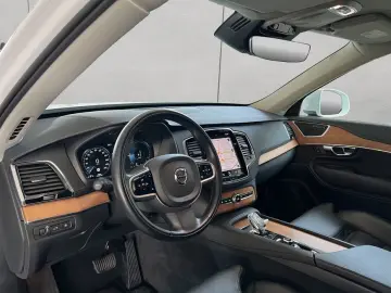 XC90 T8 AWD Recharge Inscription-Edition 7Sitzer