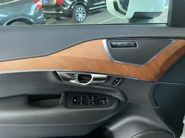 XC90 T8 AWD Recharge Inscription-Edition 7Sitzer