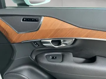 XC90 T8 AWD Recharge Inscription-Edition 7Sitzer