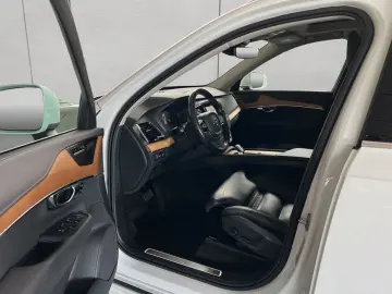 XC90 T8 AWD Recharge 7S Inscription-Edition Glas