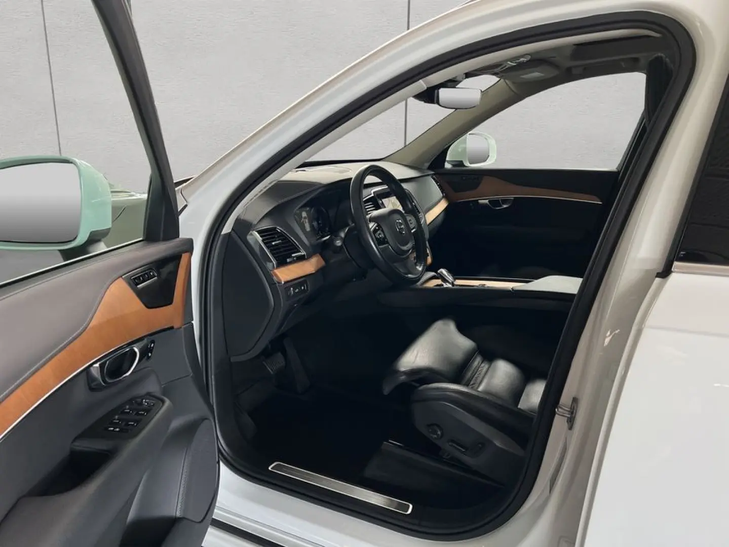 XC90 T8 AWD Recharge 7S Inscription-Edition Glas