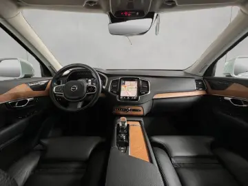 XC90 T8 AWD Recharge 7S Inscription-Edition Glas