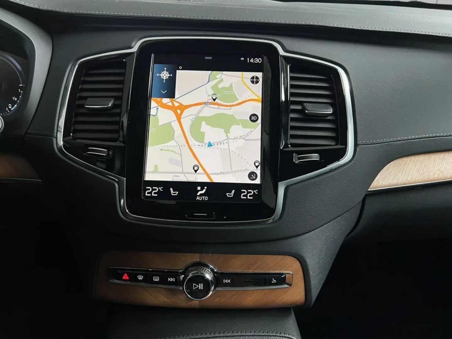 XC90 T8 AWD Recharge 7S Inscription-Edition Glas