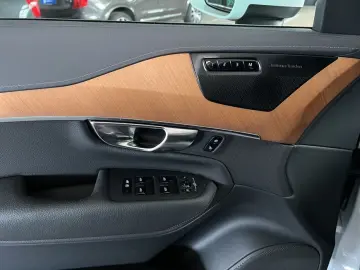 XC90 T8 AWD Recharge 7S Inscription-Edition Glas