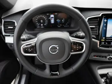 XC90 T8 AWD Recharge Plus Dark aus Erstbesitz