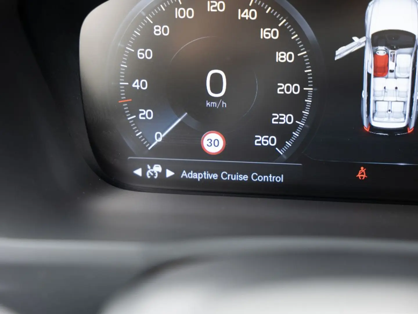 XC90 T8 AWD Recharge Plus Dark aus Erstbesitz