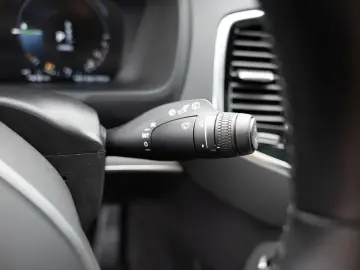 XC90 T8 AWD Recharge Plus Dark aus Erstbesitz