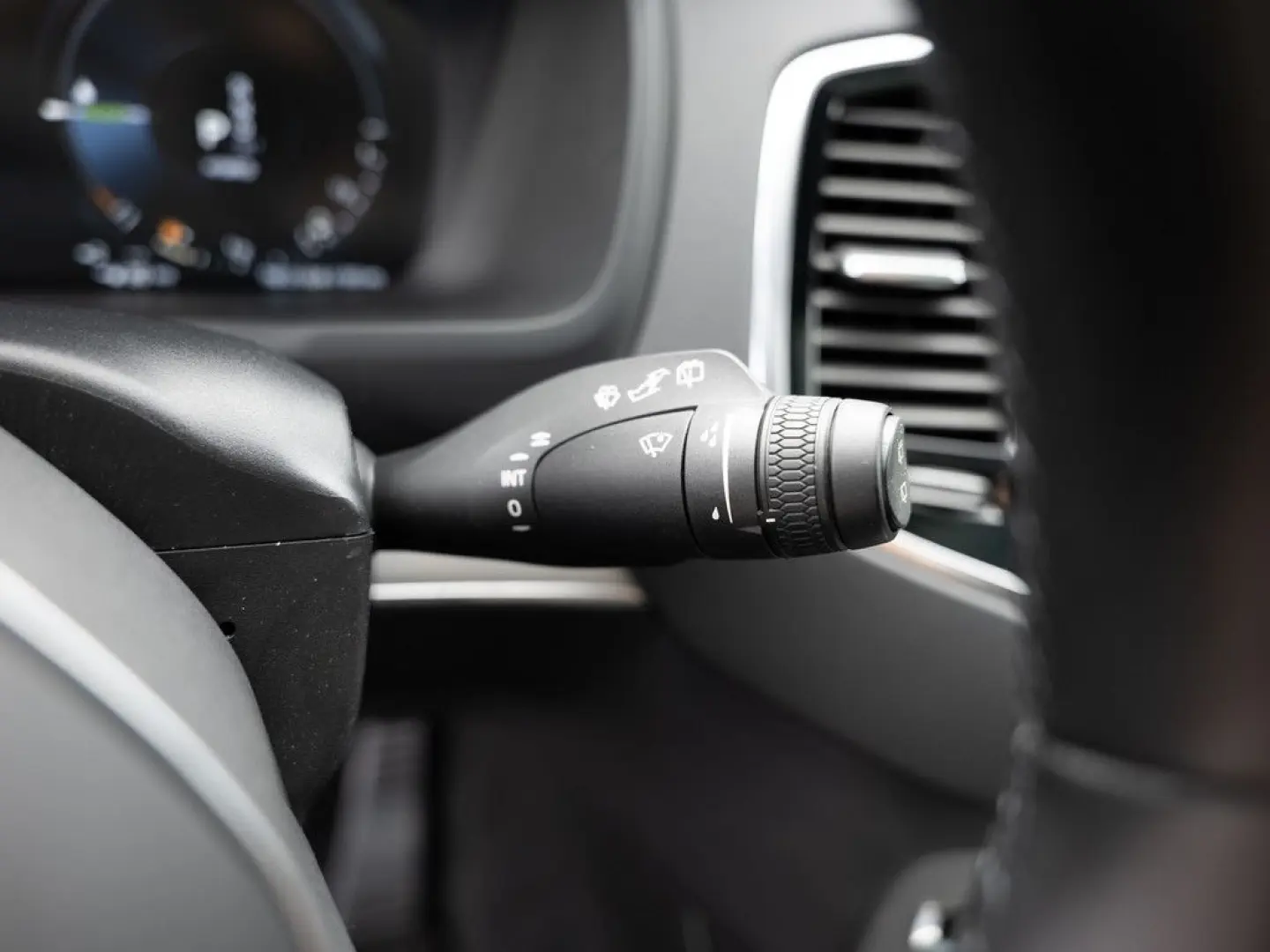 XC90 T8 AWD Recharge Plus Dark aus Erstbesitz