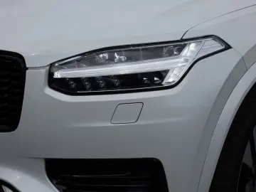 XC90 T8 AWD Recharge Plus Dark aus Erstbesitz