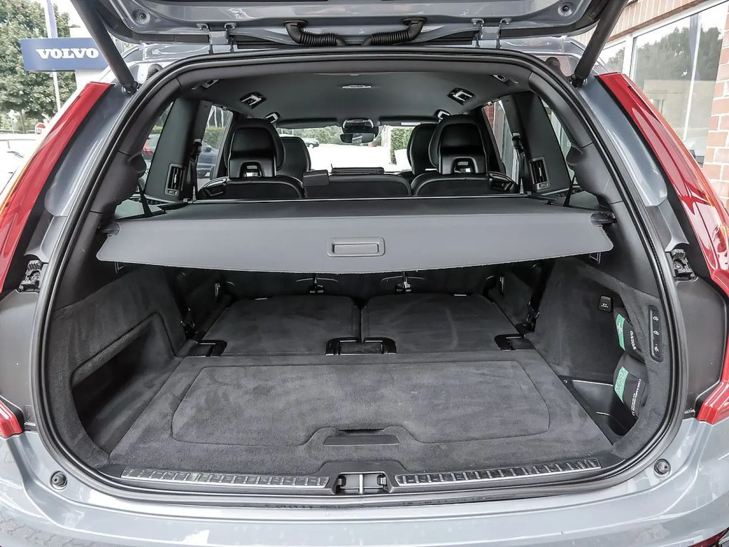 XC90 T8 AWD R Design Edition 360° LUFTFEDERUNG