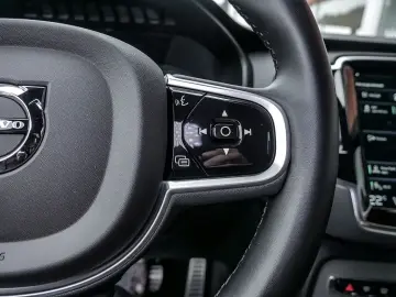 XC90 T8 AWD R Design Edition 360° LUFTFEDERUNG
