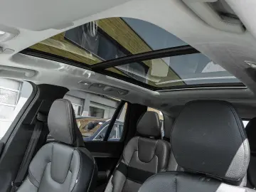 XC90 T8 AWD Ultimate Bright Plug-In 360 4xSHZ