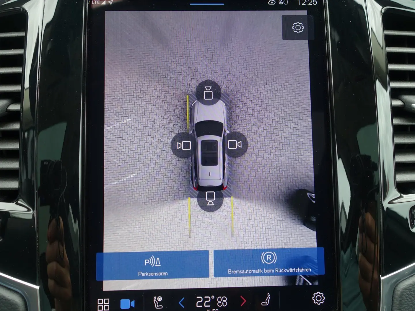 XC90 Recharge Plus Dark T8 AWD PANO/AHK/360°/SHZ