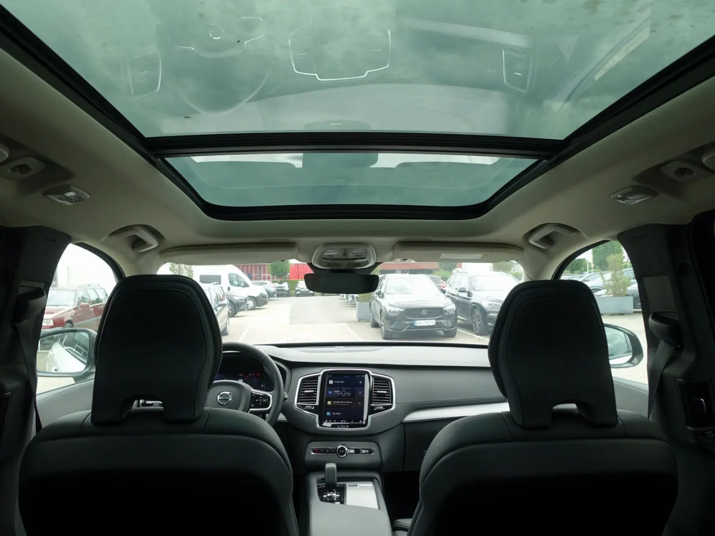 XC90 Recharge Plus Dark T8 AWD PANO/AHK/360°/SHZ