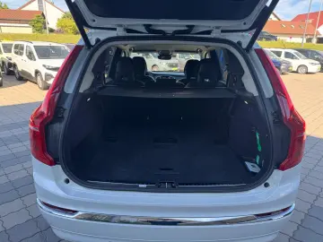XC 90 T8 AWD Core Plug-In (EURO 6d)