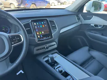 XC 90 T8 AWD Core Plug-In (EURO 6d)