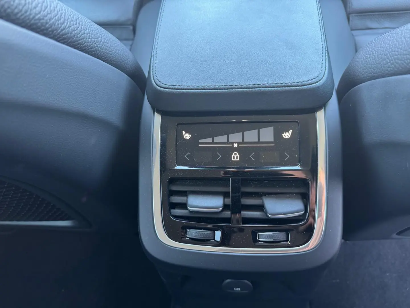 XC 90 T8 AWD Core Plug-In (EURO 6d)