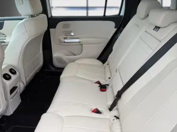 GLB 220 d 4MATIC HEADUP+NIGHT+AHK+MASSAGE+MULTIB