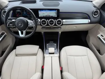 GLB 220 d 4MATIC HEADUP+NIGHT+AHK+MASSAGE+MULTIB