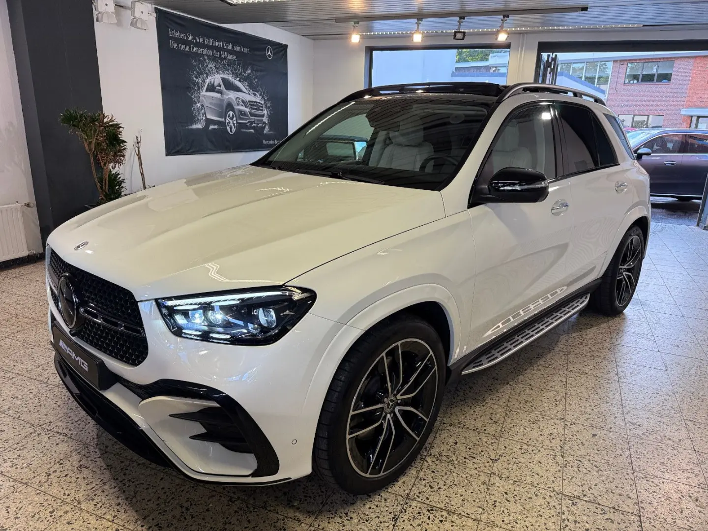 GLE 300 d 4Ma AMG + NIGHT NAV/LED/PSD/HUD/360°