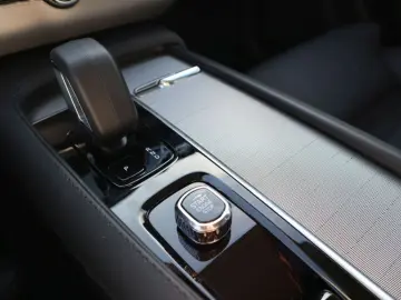 XC90 T8 AWD Plug-in Hybrid Plus Bright|360CAM|NA