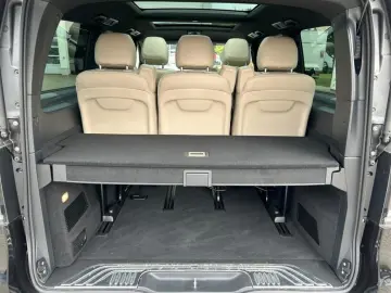 V 300 d 4MATIC AVANTGARDE AMG PANO+LED+AHK+DISTR