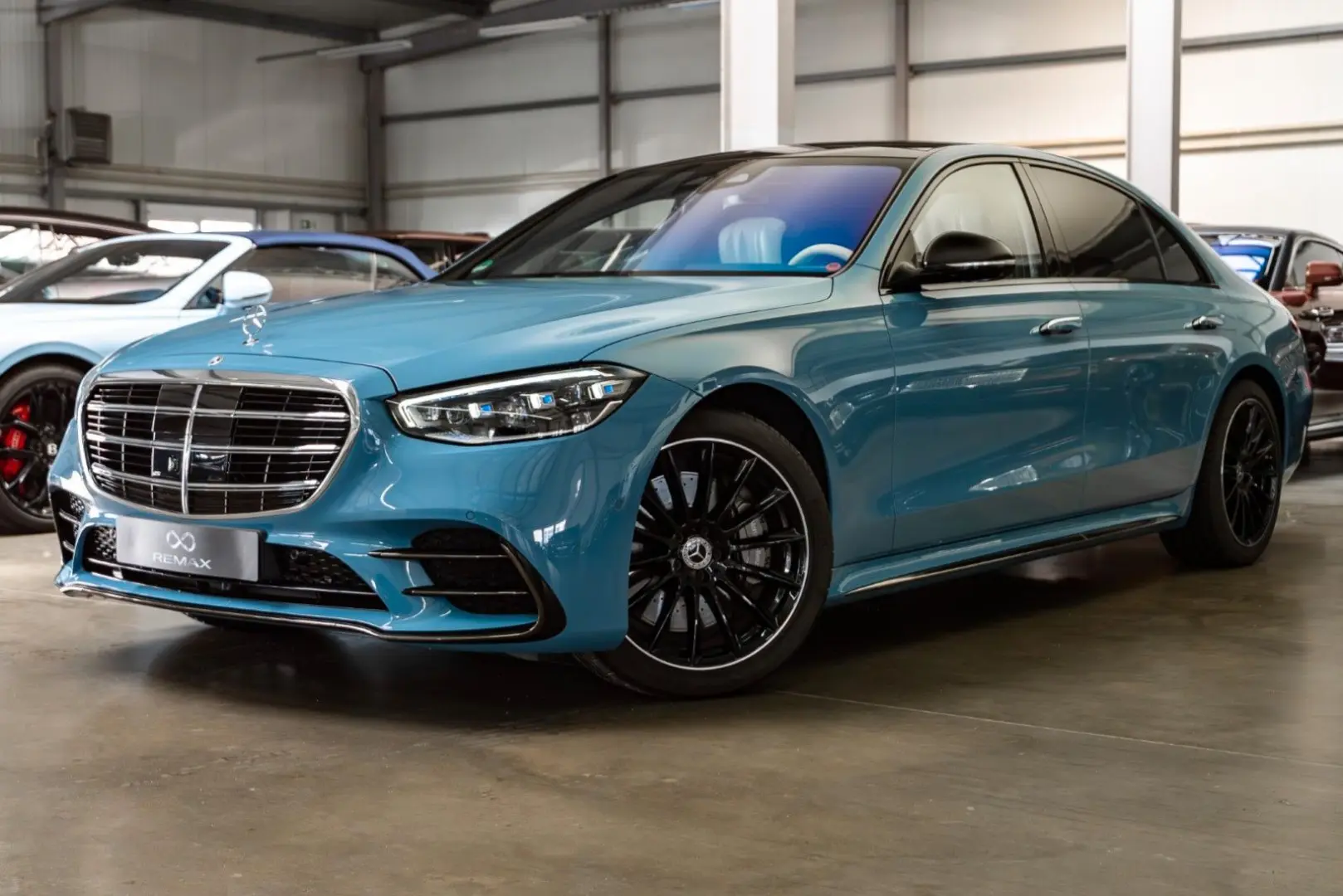 4M L / AMG Line / First Class Fond/ RearSteering