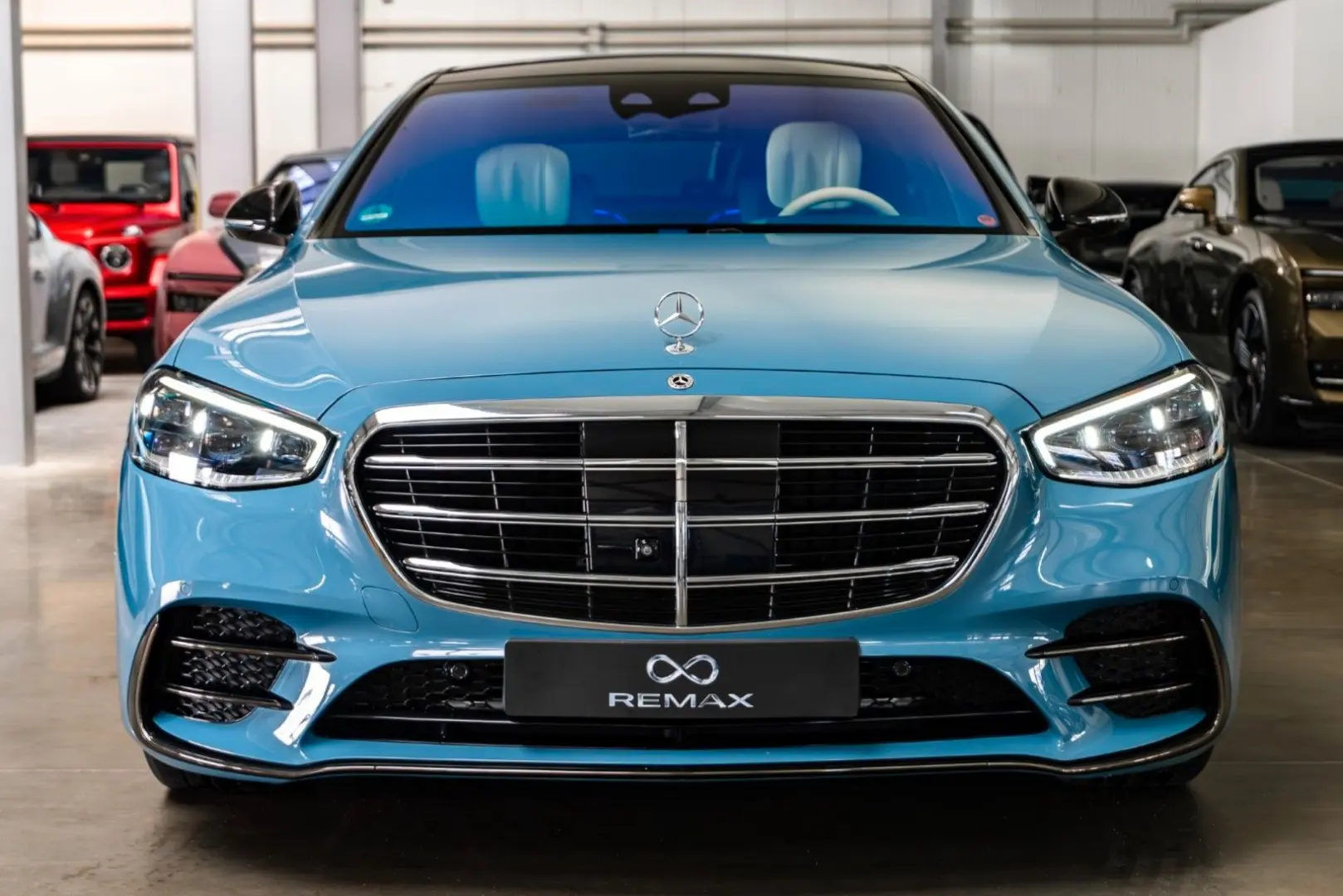 4M L / AMG Line / First Class Fond/ RearSteering