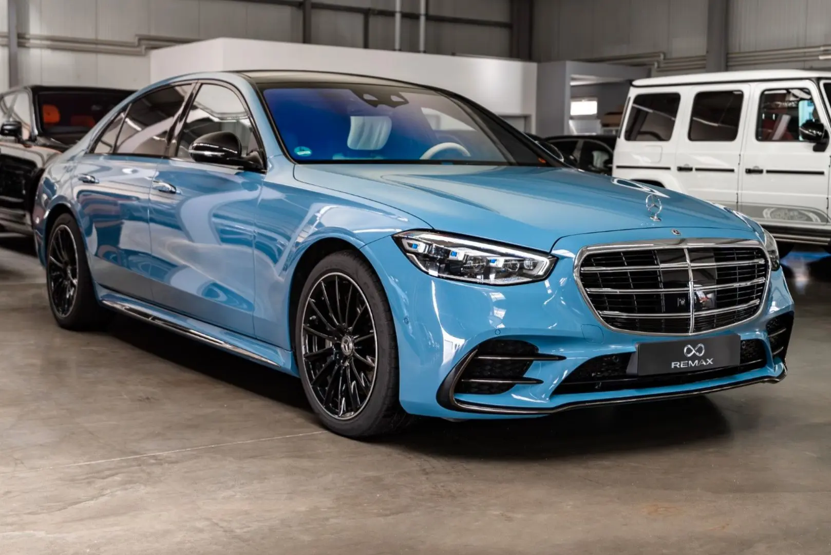 4M L / AMG Line / First Class Fond/ RearSteering