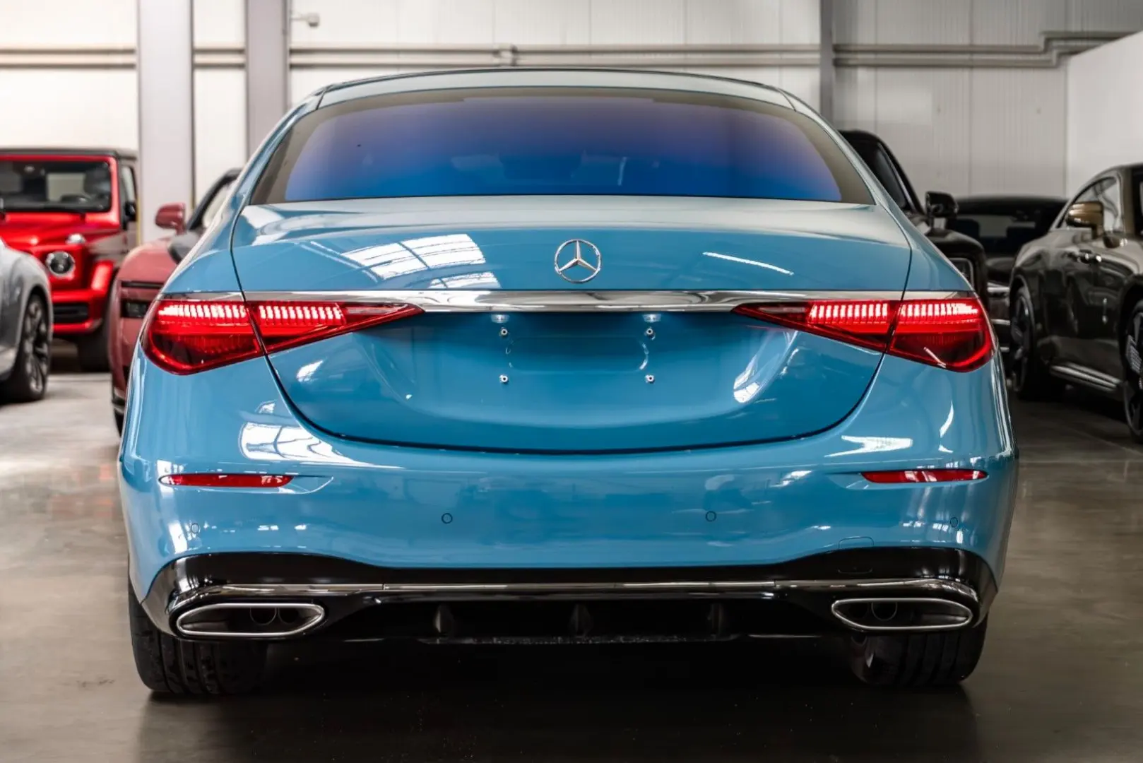 4M L / AMG Line / First Class Fond/ RearSteering
