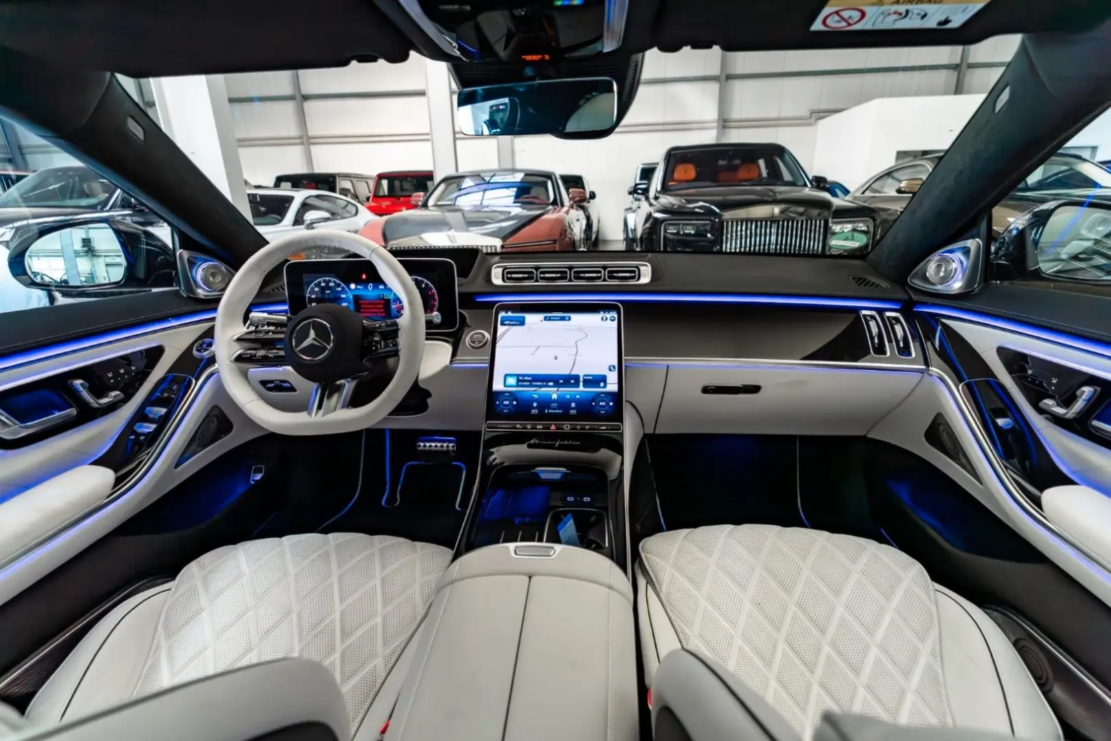4M L / AMG Line / First Class Fond/ RearSteering