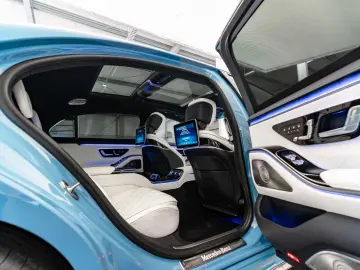 4M L / AMG Line / First Class Fond/ RearSteering