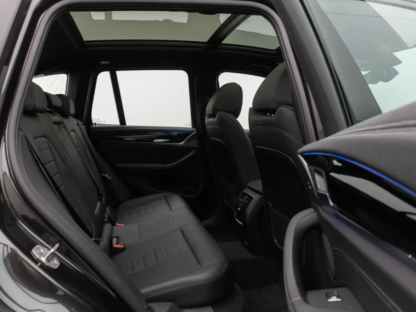 X3 M40i Panorama HUD DAB HiFi Komfort Alarm 20