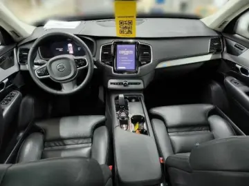 XC90 T8 AWD Ultimate Bright HUD STANDHZ ACC PANO