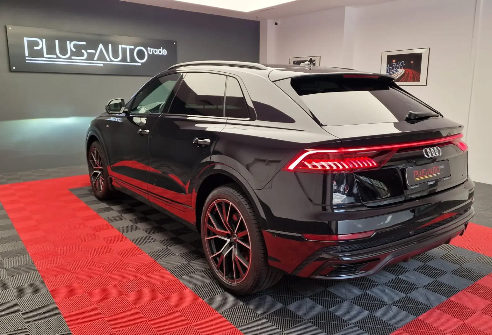 Audi Q8 50 TDI quattro S Line MHEV