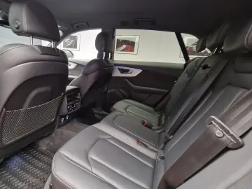 Audi Q8 50 TDI quattro S Line MHEV