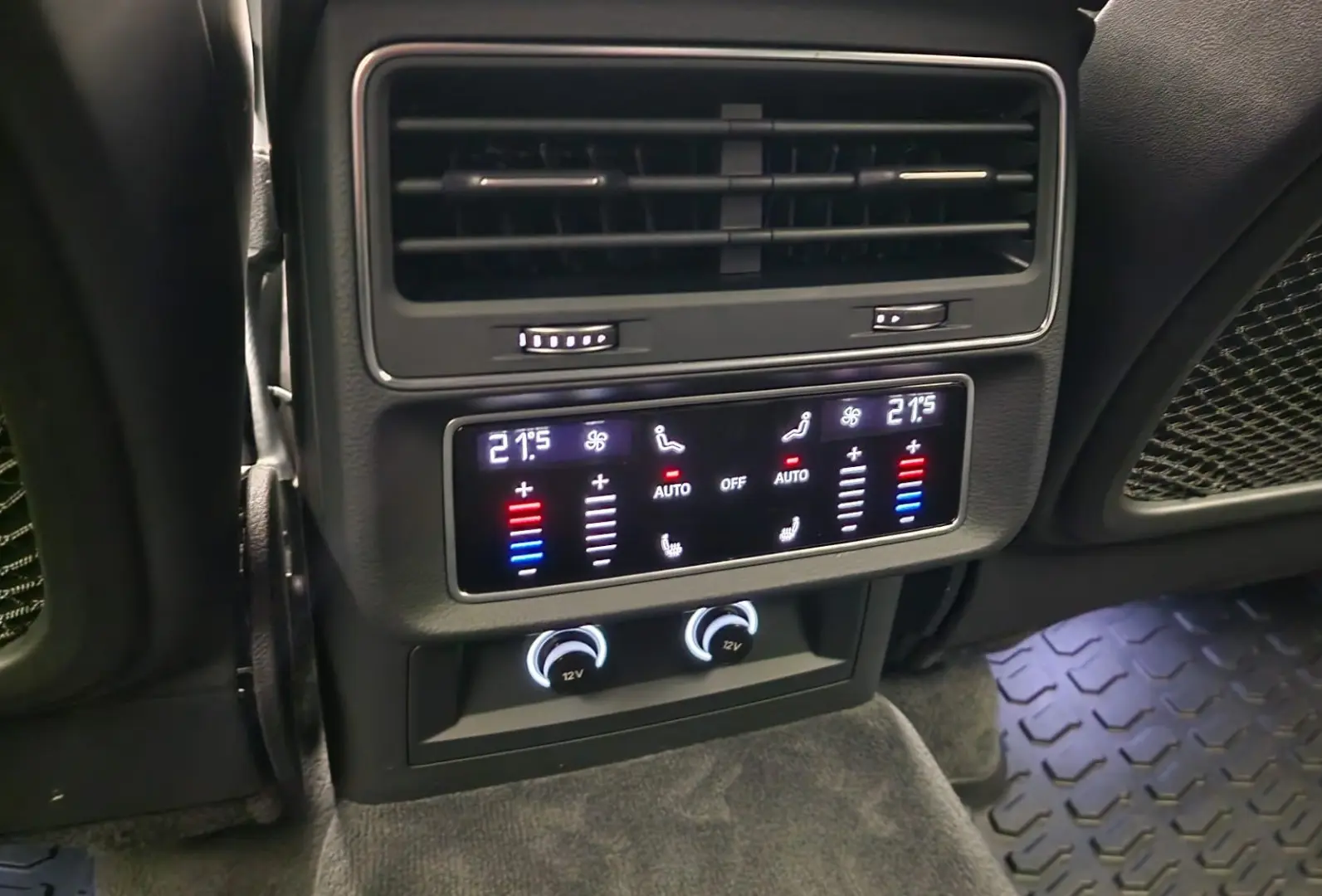 Audi Q8 50 TDI quattro S Line MHEV