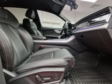 Audi Q8 50 TDI quattro S Line MHEV